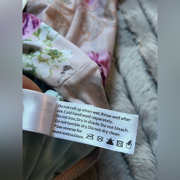 Milea Desert Rose Frill One Piece - Picture 10 of 13